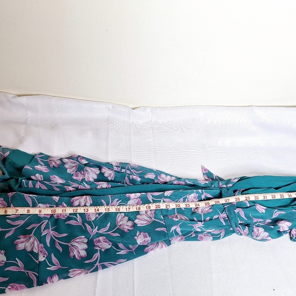 Draper James RSVP brand "The Wrap Around" Preppy core wrap dress. - Picture 4 of 9